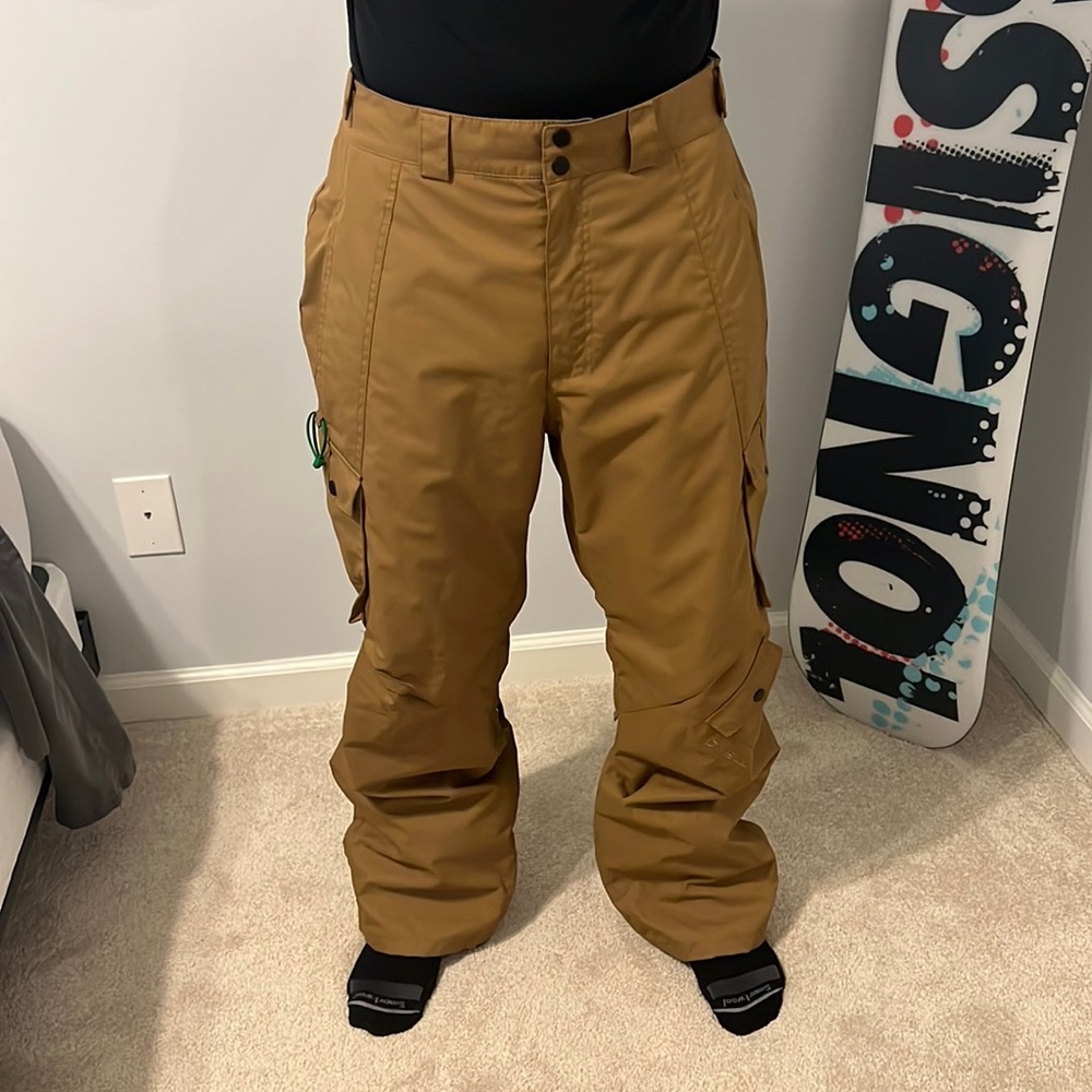 O’Neill Large Snowboard pants Lightly used.